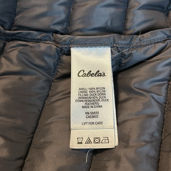 Cabelas down jacket. - Picture 5 of 5